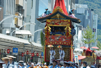 祇園祭の山鉾巡行